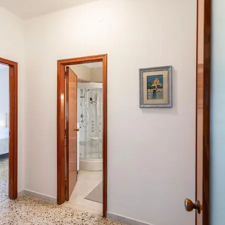 Lido Piccolo Vista Mare Con Garage - Apulia * Gallipoli