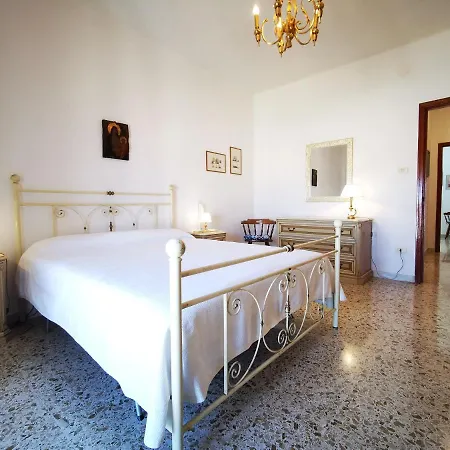 Lido Piccolo Vista Mare Con Garage - Apulia דירה *
