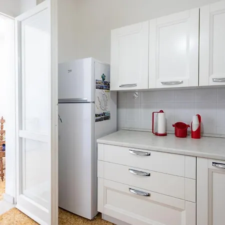 Lido Piccolo Vista Mare Con Garage - Apulia Apartman