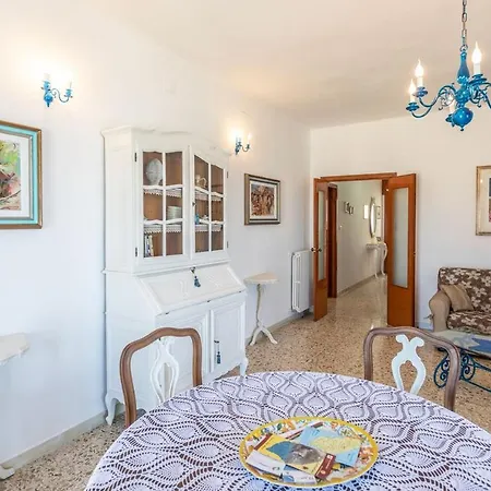 Lido Piccolo Vista Mare Con Garage - Apulia * גאליפולי