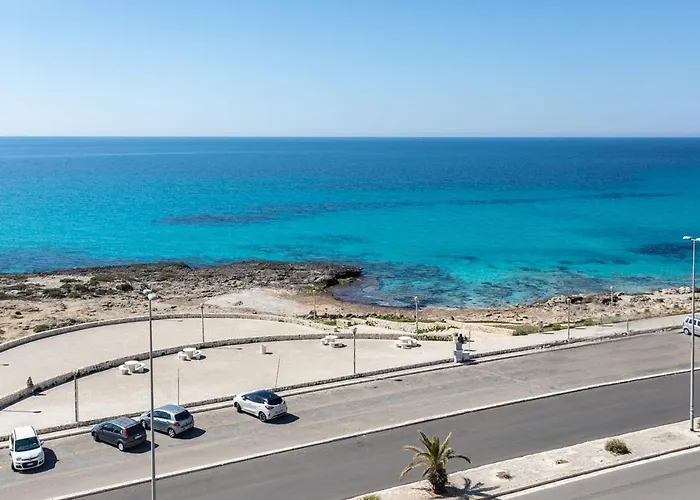 Lido Piccolo Vista Mare Con Garage - Apulia Галлиполи