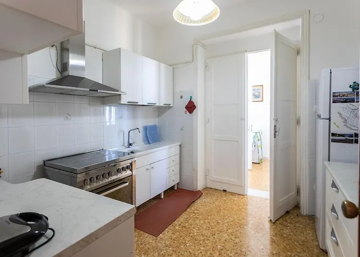 Lido Piccolo Vista Mare Con Garage - Apulia * Галлиполи