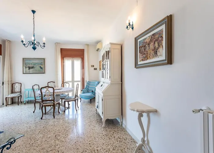 Lido Piccolo Vista Mare Con Garage - Apulia