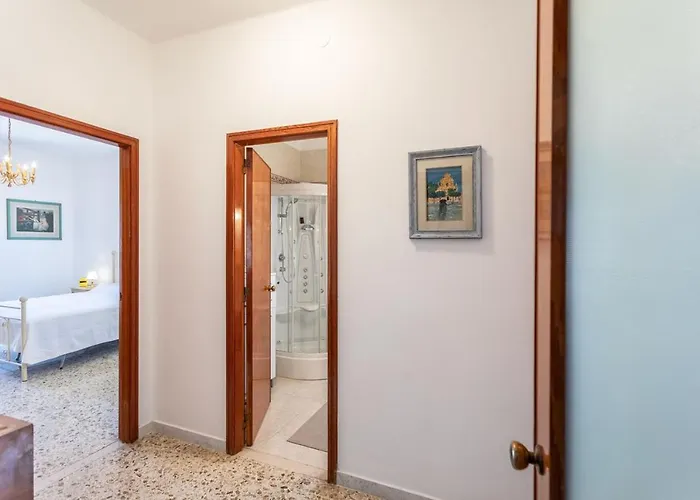 Lido Piccolo Vista Mare Con Garage - Apulia * Галлиполи