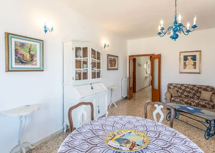 Lido Piccolo Vista Mare Con Garage - Apulia * Галлиполи